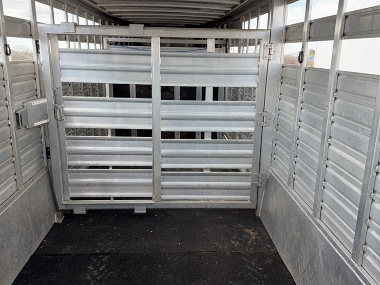 #3012-•-2008-feather-lite-20'-aluminum-stock-trailer-image-8