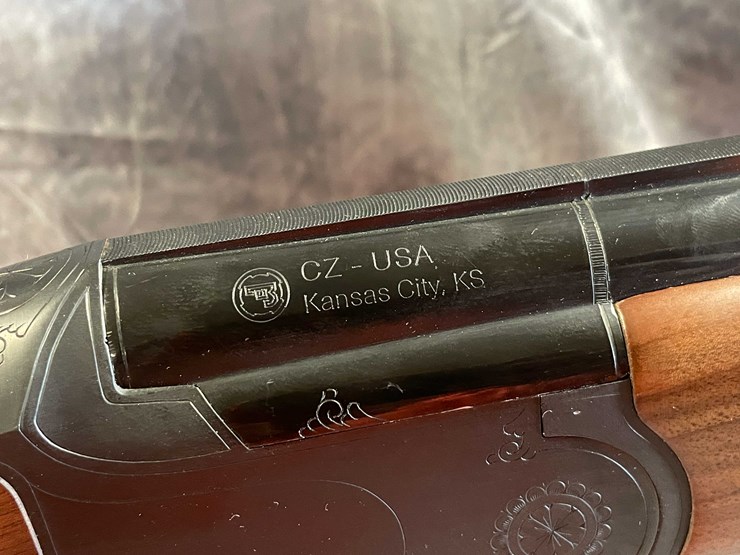 #10083-•-cz-canvasback,-12-ga.-bolt-action-shotgun,-sn:-1157370-image-5