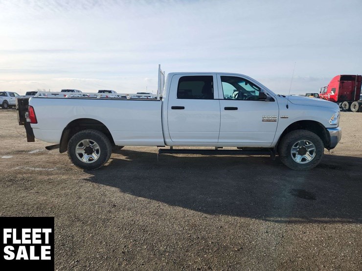 2018-dodge-3500-image-8