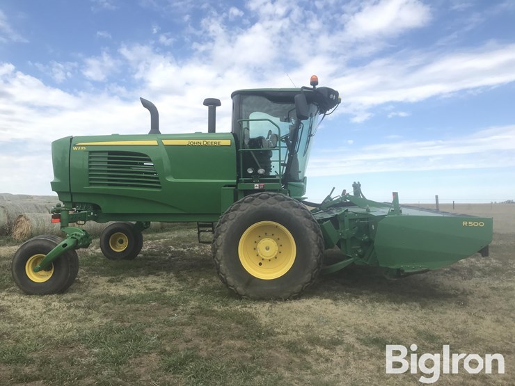 2019-john-deere-w235-image-4