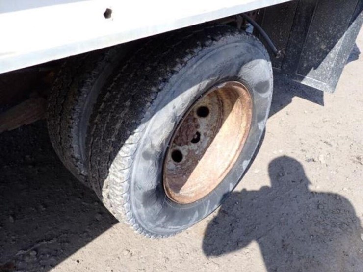 2001-ford-e350-image-27