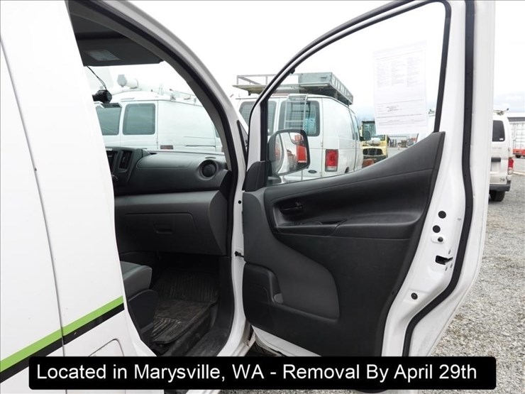 2017-nissan-nv200-image-18