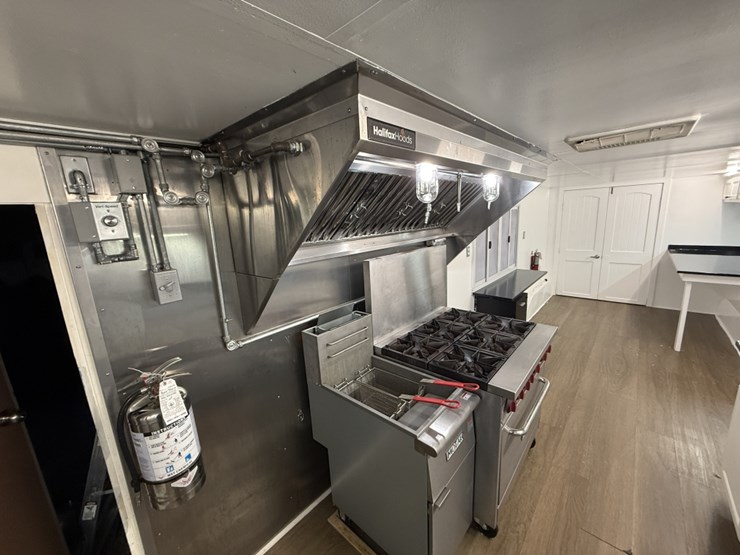 #3004-•-2003-40'-gooseneck-concession-trailer-image-25