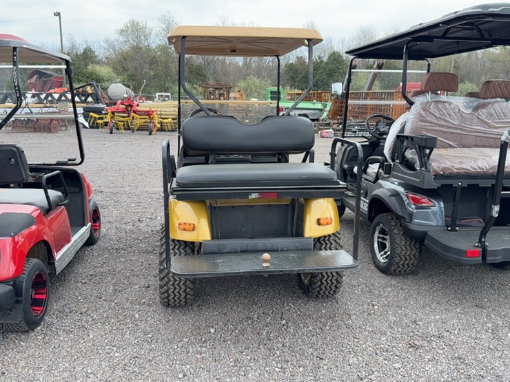 #3093-•-ez-go-4-seater-electric-golf-cart-image-7