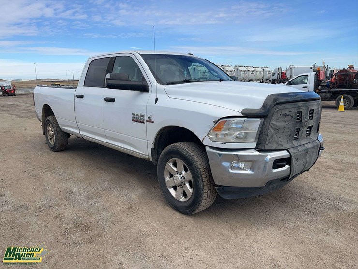 2014-dodge-2500-image-2