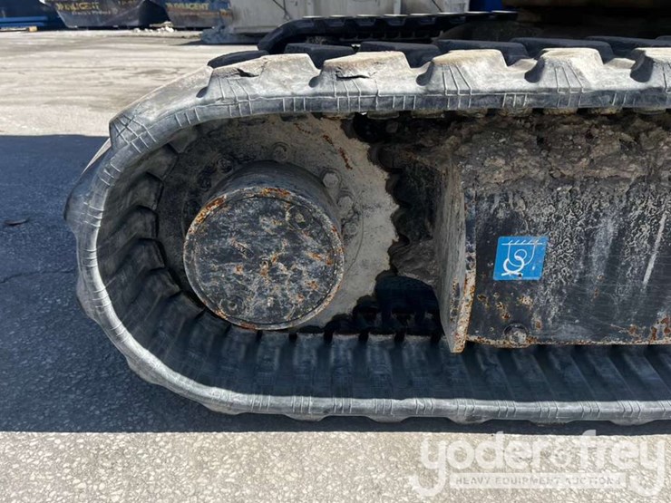 2022-deere-35g-image-10