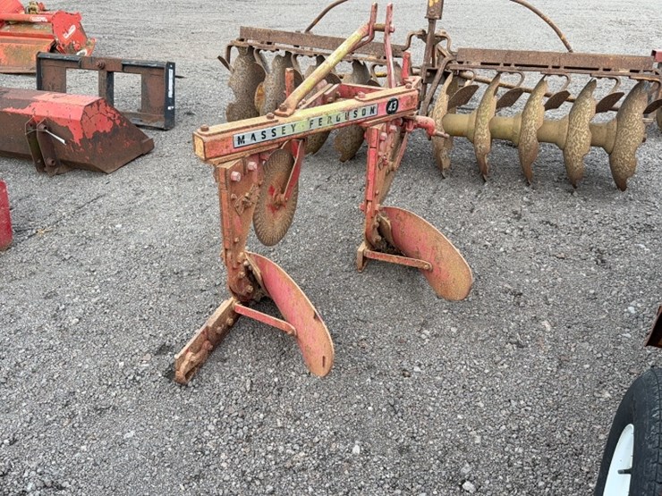 massey-ferguson-43-image-2