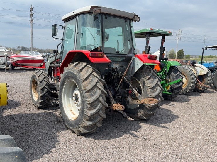 massey-ferguson-4253-image-10