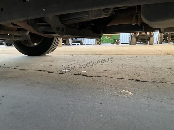 2011-ford-expedition-image-26