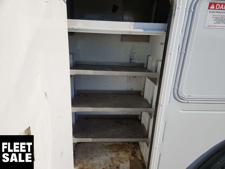 2020-freightliner-m2-106-image-20