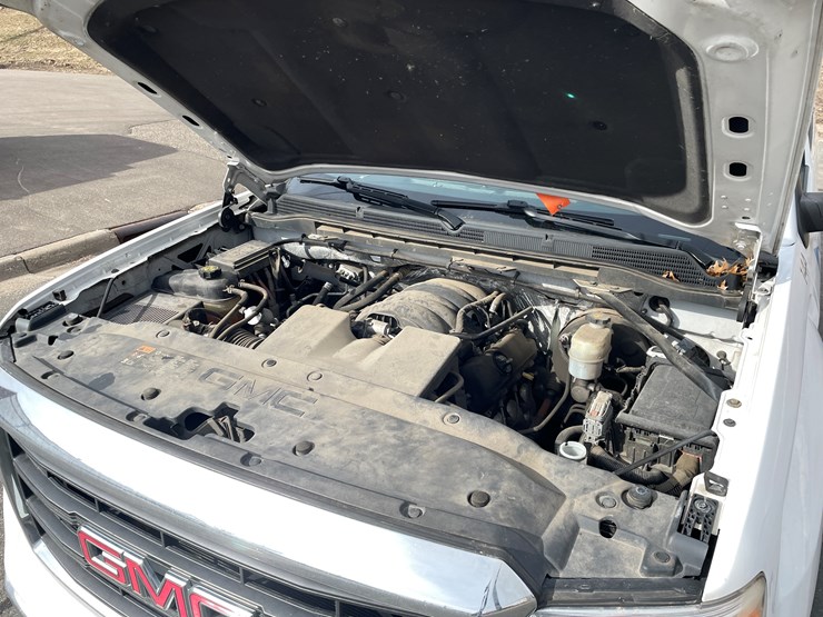 #2502-•-2014-gmc-sierra-pickup-truck-(has-mn-title)-(columbia-heights,-mn)-image-9