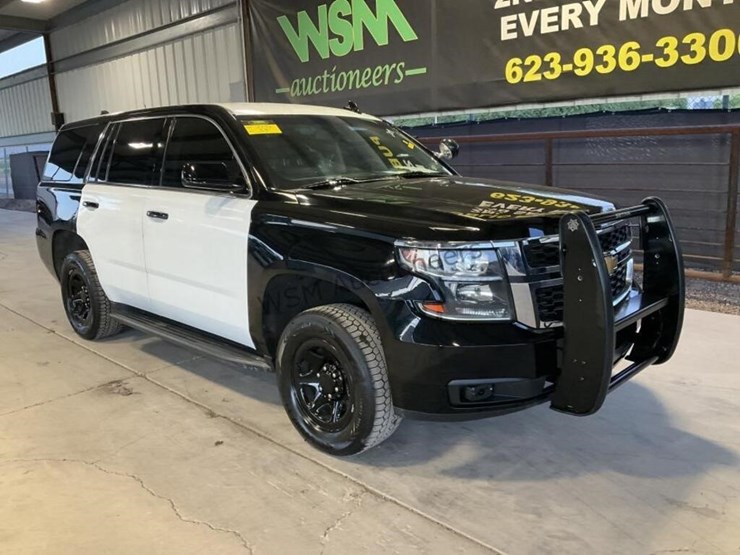 2019-chevrolet-tahoe-image-2