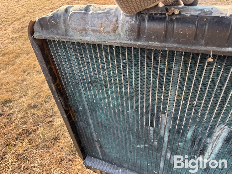 radiator-&-fan-shroud-image-17