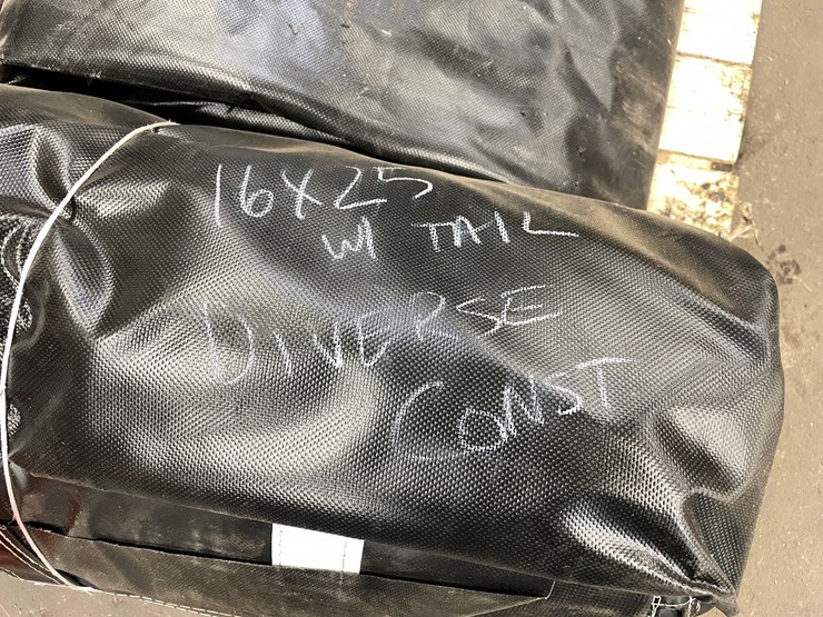 #2569-•-pallet-of-new-tarps-(columbia-heights,-mn)-image-3