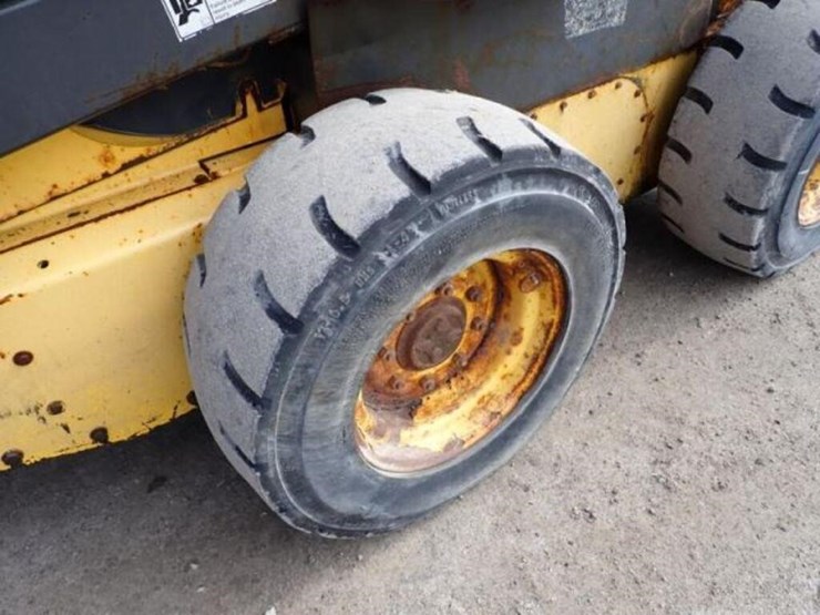 2005-new-holland-ls185b-image-36