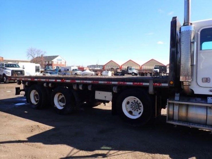 2001-freightliner-fld112-image-63