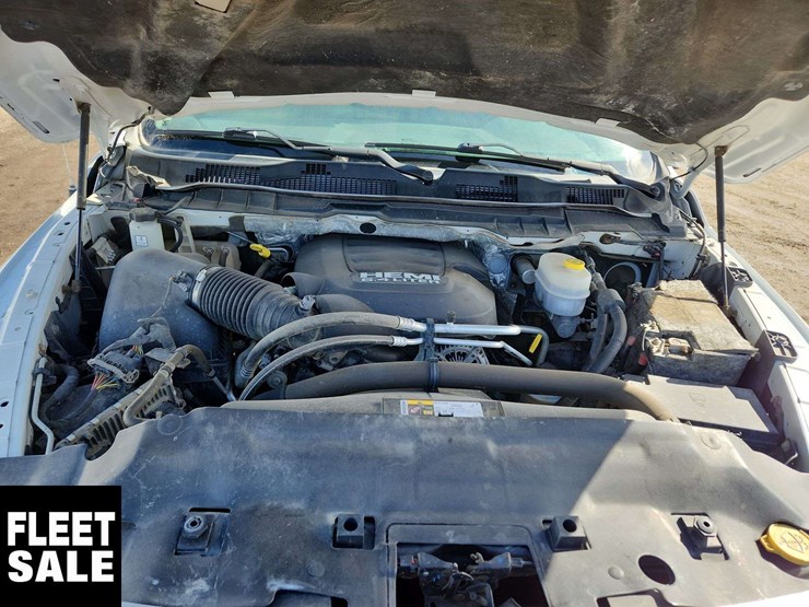 2015-dodge-2500-image-24