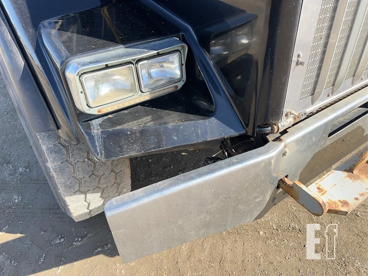 2005-kenworth-t800-image-25