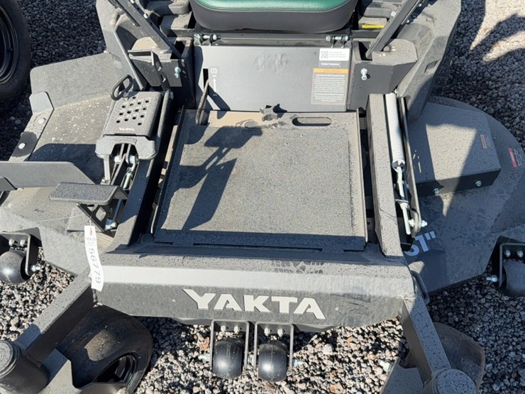 #4079-•-yakta-yxr-120-zero-turn-mower-image-5