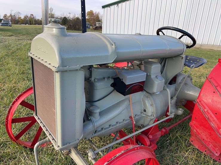 1921-fordson-tractor-image-13