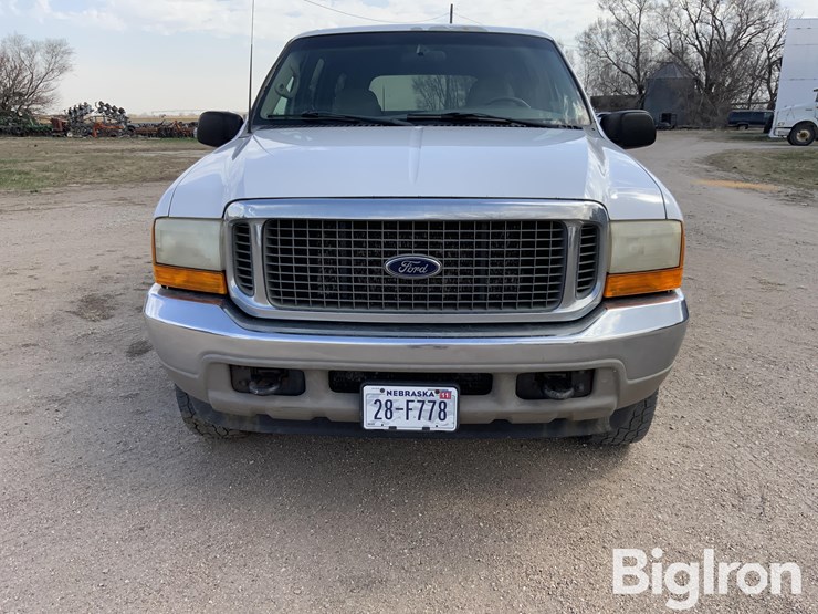 2000-ford-excursion-limited-image-2