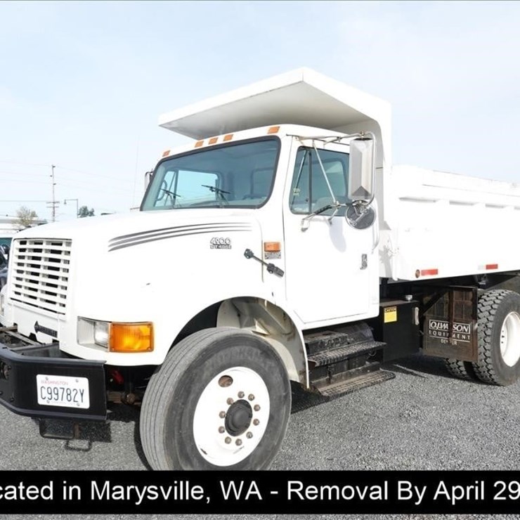 2001 INTERNATIONAL 4900