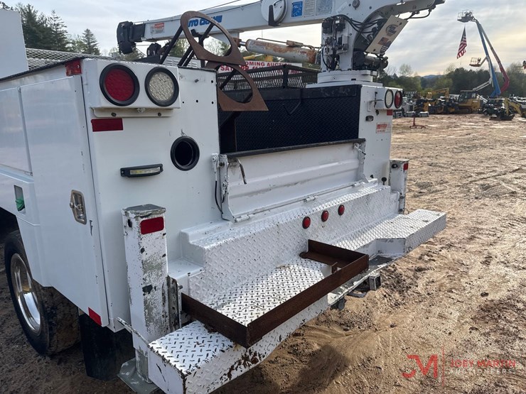 2014-ford-f450-image-17