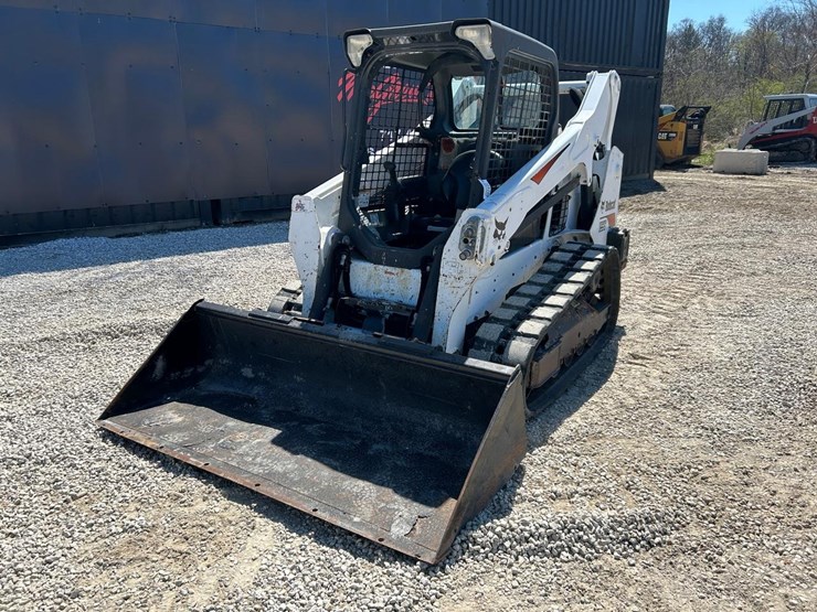 2020-bobcat-t595-image-8