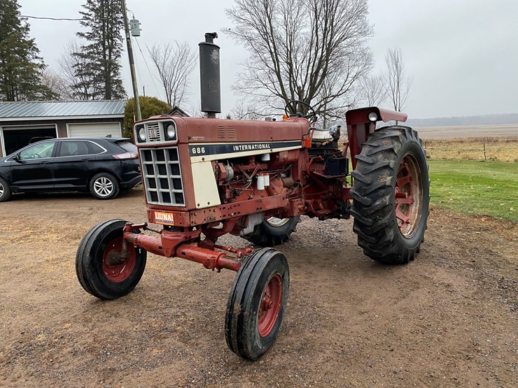 1976-international-686-image-1