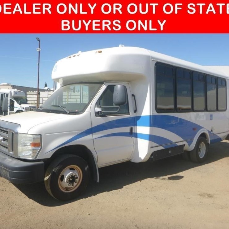 2014 FORD E450