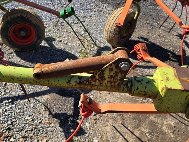 claas-volto-740-image-12