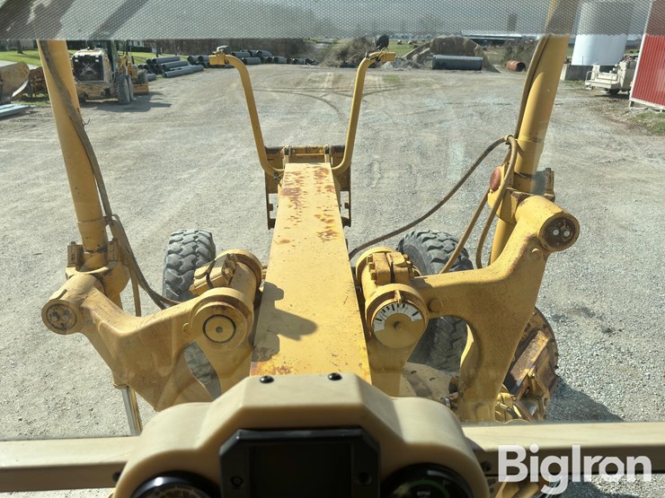 2001-caterpillar-140h-vhp-image-13