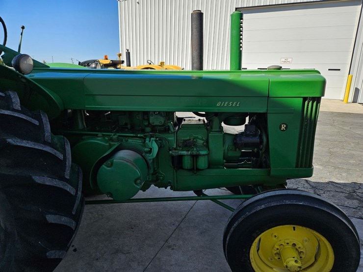 john-deere-r-image-12