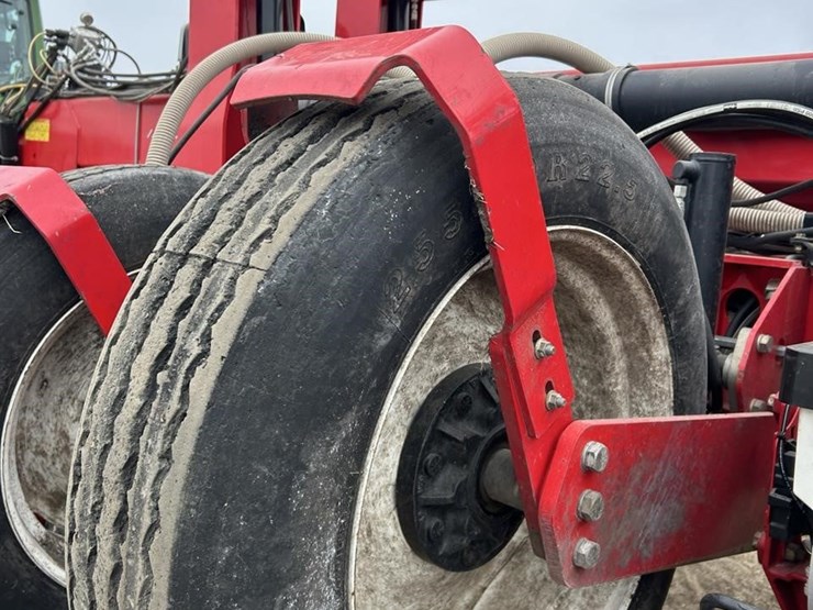 2014-white-9824-image-69