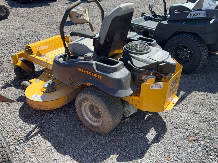 #4068-•-hustler-raptor-zero-turn-mower-image-9