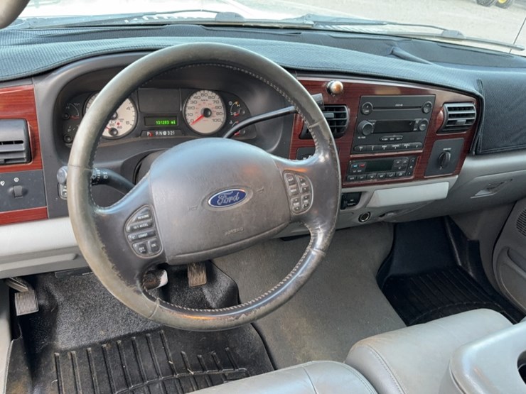 2006-ford-f350-image-19