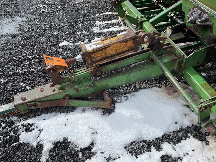 #150-•-oliver-64-grain-drill-(mason,-wi)-image-20