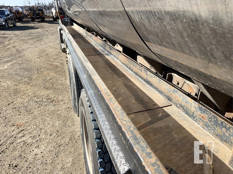 2002-kenworth-t800-image-42