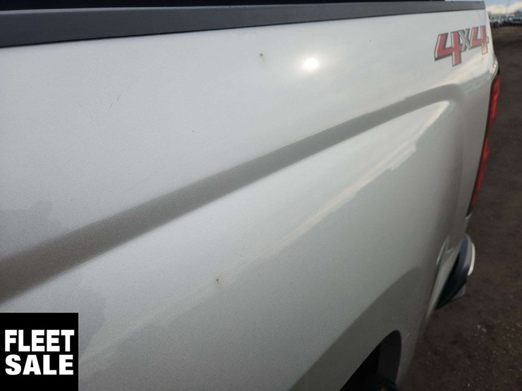 2018-chevrolet-silverado-1500-image-30