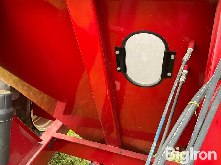 2012-j&m-525-image-19