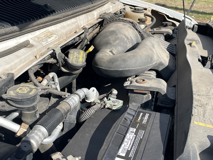 2014-ford-e350-image-16