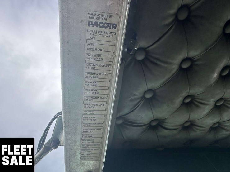 2005-kenworth-t800-image-25