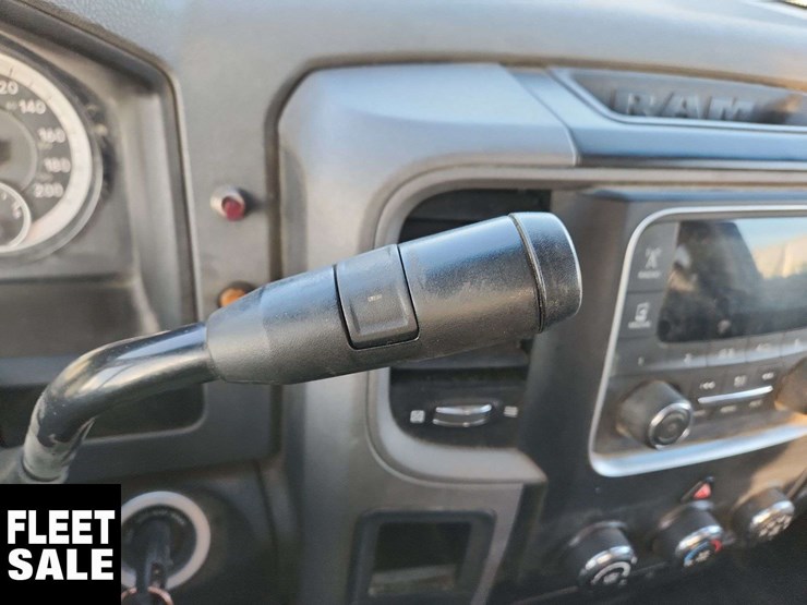 2019-ram-1500-classic-image-22