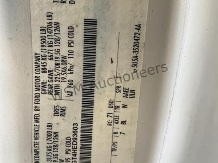 2017-ford-f550-image-15