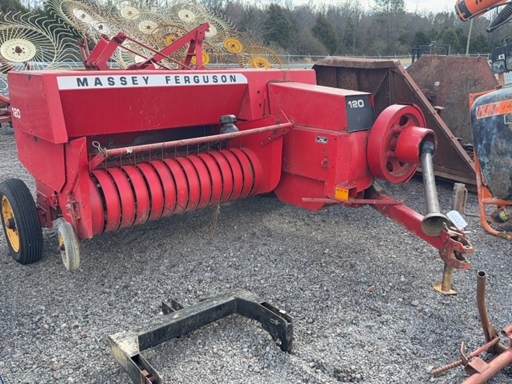 massey-ferguson-120-image-2