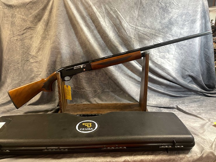 #10091-•-hatfield-sas,-410-ga.-semi-auto-shotgun,-sn:-410a22-001772-image-1