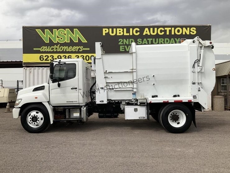 2013-hino-338-image-1