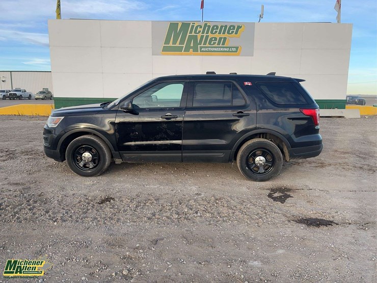 2018-ford-explorer-image-8