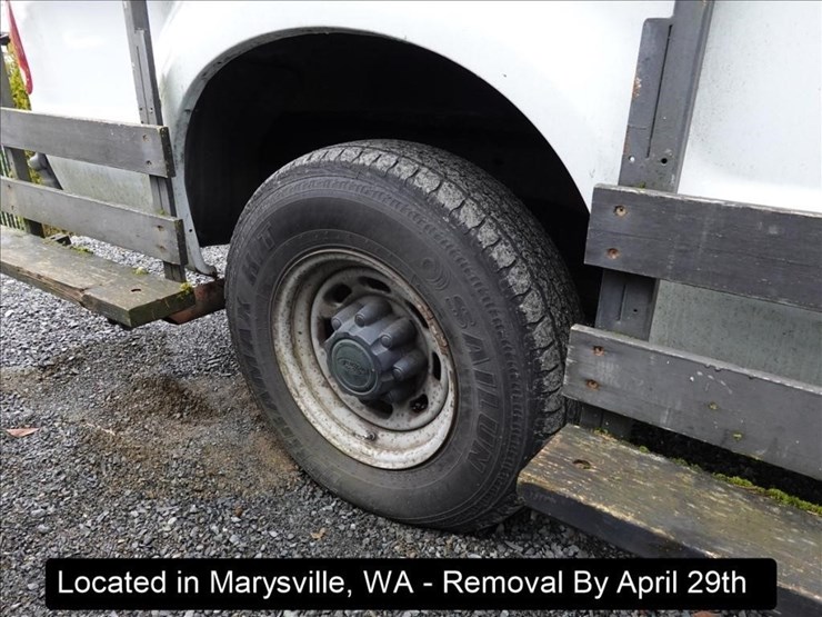 2004-ford-f250-xl-image-2