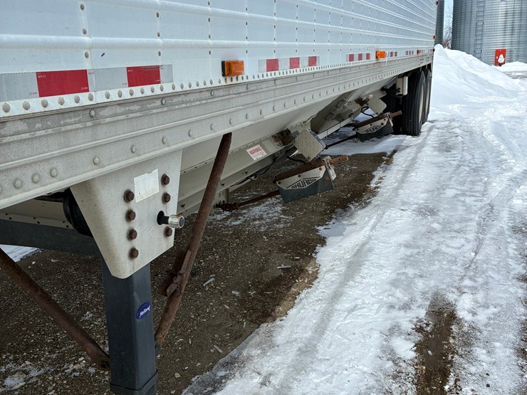 2000-timpte-hopper-image-6